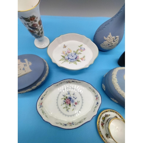 449 - Quantity of Wedgwood Items including Jasper Ware, 'Kutani Crane' Vase and  'Rosedale' Trinket Dish p... 