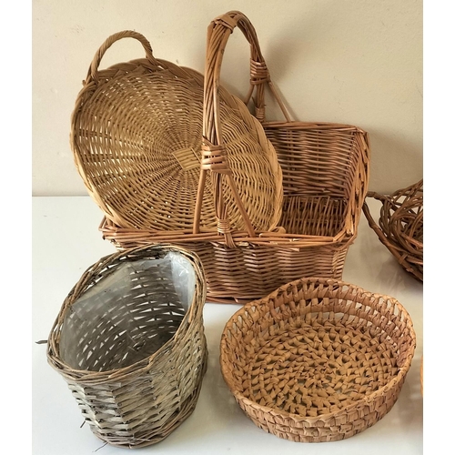 727 - Quantity of Wicker Baskets (7). Largest being 34cm x 33cm x 34cm.