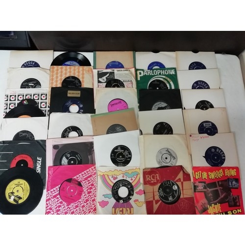 176 - A large collection of over 200 45RPM 7 inch singles Predominantly 1960's various artists