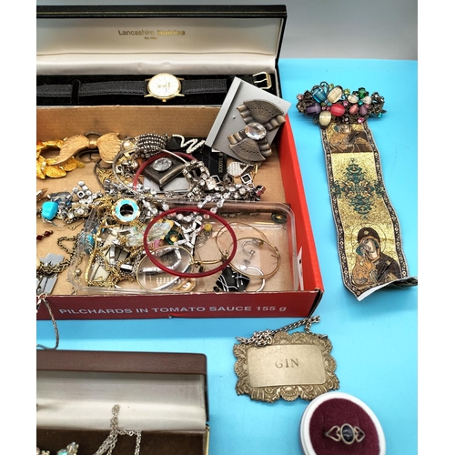 412 - Box of Assorted Costume and Vintage Jewellery.