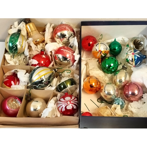 514 - Box of Christmas Decorations, Snow Globe, Mugs, Figures, etc.