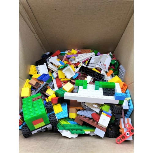 601 - Box of Assorted Lego Pieces.