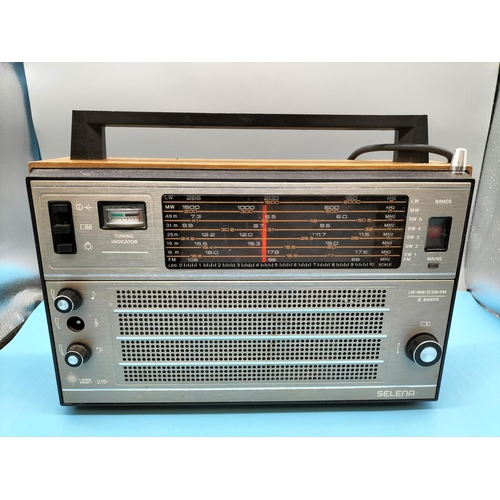 645 - Vintage Selena Vega 215 Radio W/O.