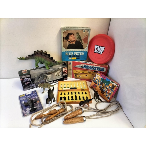 790 - Box of Assorted Toys & Games, Jigsaws, Dinosaurs, etc,