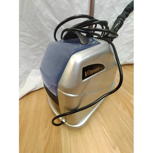 420 - Vitesse 1600w Professional Fabric and Upholstery Steam Cleaner W/O. This Lot is Collection Only.