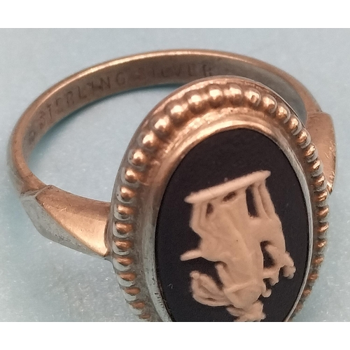 477 - Sterling Silver Wedgwood Jasper Cameo Ring. Size M.