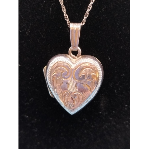 563 - 925 Silver Chain with Silver Heart Locket.