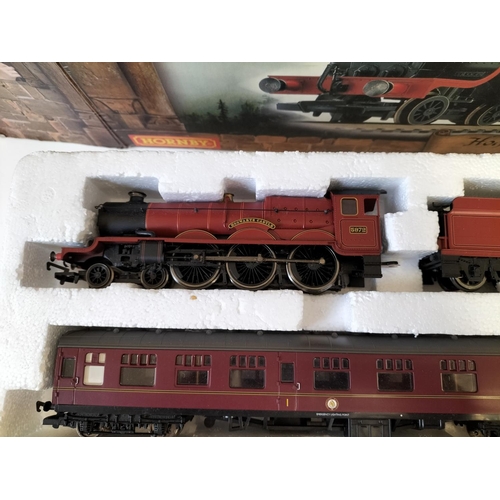 435 - Hornby 'Harry Potter Hogwarts Express' Train Set. Boxed. Complete. W/O.