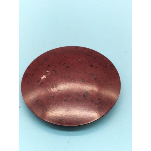 510 - 1930s Red Bakelite Compact. 7cm Diameter.