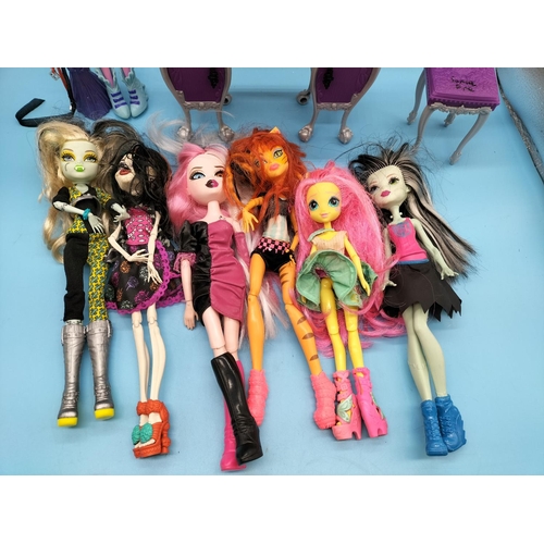 683 - Box of 'Monster High' Dolls and Accessories.