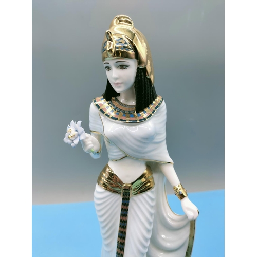 34 - Coalport 28cm Limited Edition Figurine 'Cleopatra' on Wooden Base and with Certificate of Authentici... 