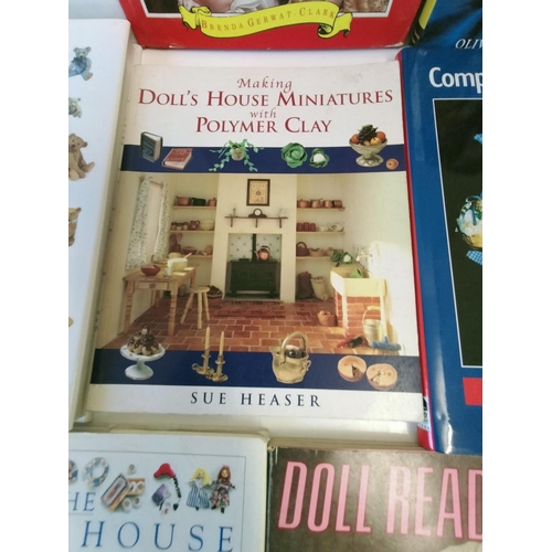 602 - Collection of Dolls, Dolls Houses and Teddy Bear Books.