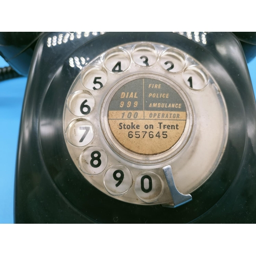 605 - Vintage 1970s  PO 706L Black Dial Telephone.