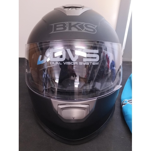 469 - BKS Motorbike Helmet with Carry Cover. Stealth Series. Size Small. Like New.