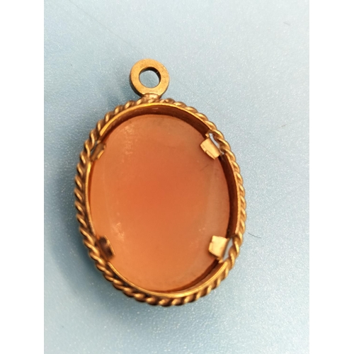 290 - 9ct Gold 375 Cameo Pendant. Vendors Description.