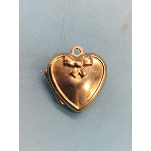 291 - 9ct 375 (Unmarked) Heart Locket.