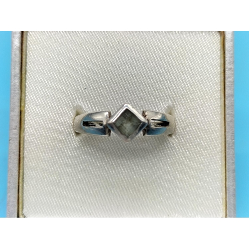 92 - 925 Silver Stone Set Ring.