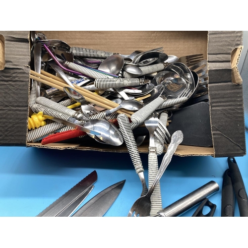 189 - Box of Kitchen Utensils and Cutlery.