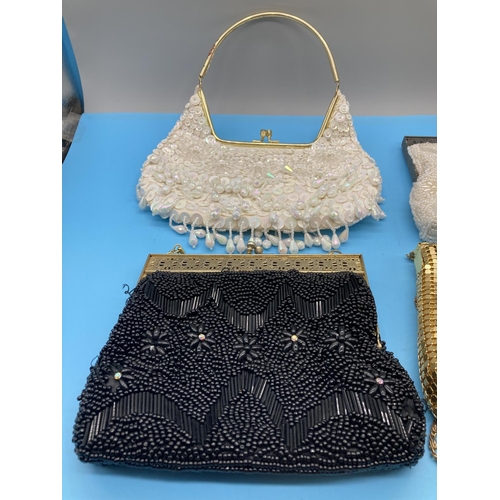 424 - 6 x Beaded and Sequined Ladies Evening Bags.