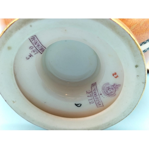 151 - Royal Worcester 17cm Twin Handled Lidded Urn. Dated 1919. Small Nip to Rim.