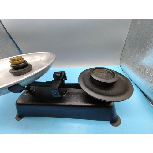 139 - Kitchen Scales and Weights. 34cm x 17cm.