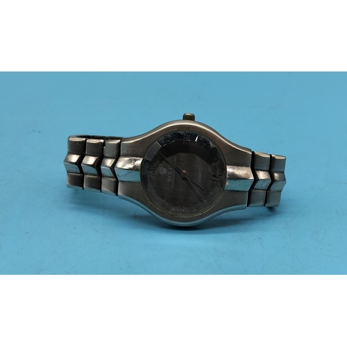 256 - Gent's Fashion Watch.