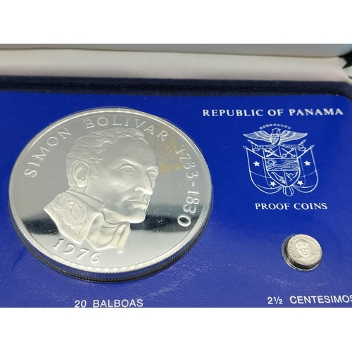 78 - Republic of Panama 2 Coin Set 1976. Twenty Balboa Coin in Solid Silver, 61mm Diameter, 129.5 Grams p... 