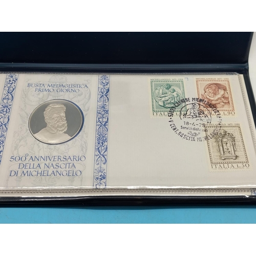 88 - Sterling Silver 1975 'Michaelangelo 500th Anniversary' Medallic First Day Cover and Coin plus Paperw... 