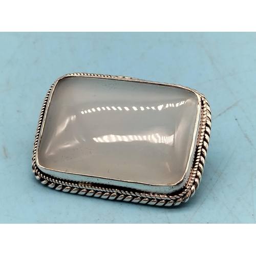 368 - 925 Silver and Agate Brooch/Pendant. Tested by Vendor.