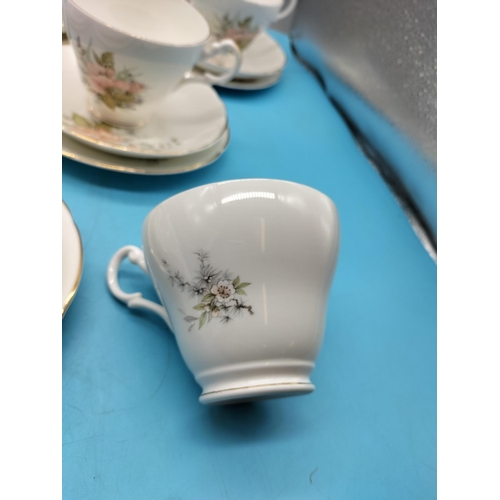 159 - Royal Stuart China Trios (6)