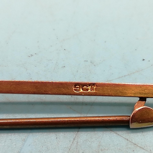 32 - Vintage 9ct Gold Seed Pearl Crescent Design Bar Brooch. 1.9 Grams.