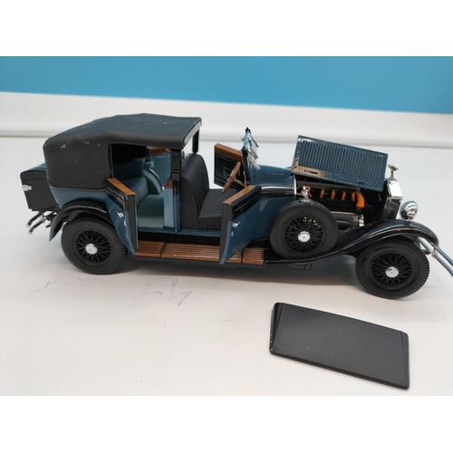 4 - 1988 Franklin Mint 1:24 Scale Die Cast Model of a Rolls Royce Phantom I.