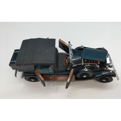 4 - 1988 Franklin Mint 1:24 Scale Die Cast Model of a Rolls Royce Phantom I.