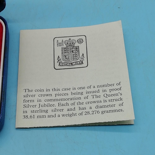 17 - Silver Proof Queens Silver Jubilee 1977 Coin.  28.2 Grams.