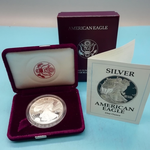 30A - 1991 Silver One Ounce Fine Silver .999 'American Eagle' in Presentation case.