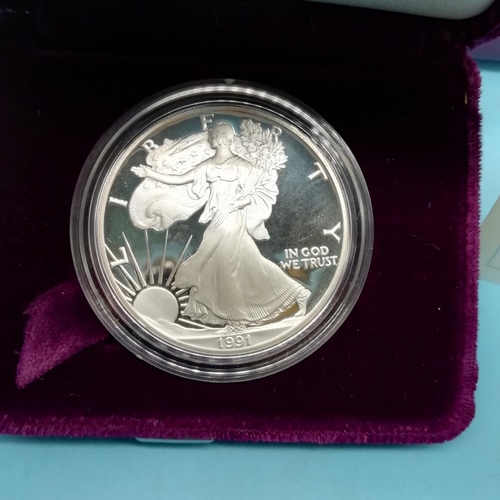 30A - 1991 Silver One Ounce Fine Silver .999 'American Eagle' in Presentation case.