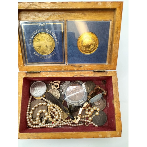 102 - Box of Mixed Coins and Jewellery.