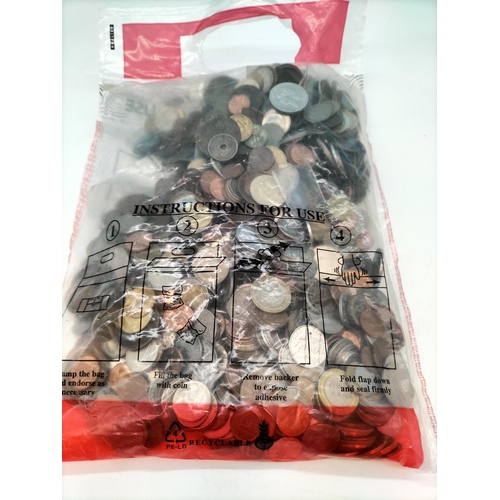 132 - 5kg Bag of World Coins. Unchecked.