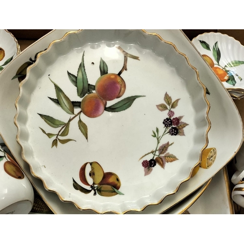 327 - Quantity of Royal Worcester 'Evesham' Pattern Table and Cookware.