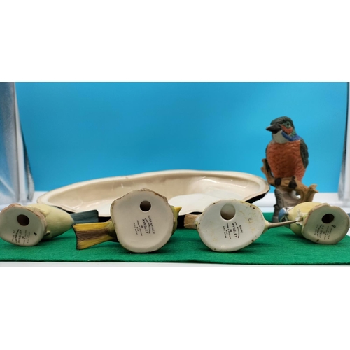 119 - Beswick Tree Stump Display Stand with Kingfisher Figure plus 4 x Aynsley Bird Figures. Stand measure... 