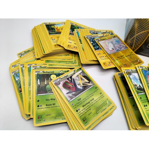 160A - Pokemon Trading Cards in 3 Tins plus Brand New Keyring.