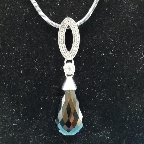 122 - 925 Silver Chain with Drop Pendant.