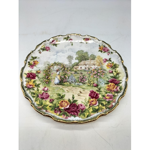 319 - Royal Albert 'Old Country Roses' Garden Plate. 21cm Diameter.