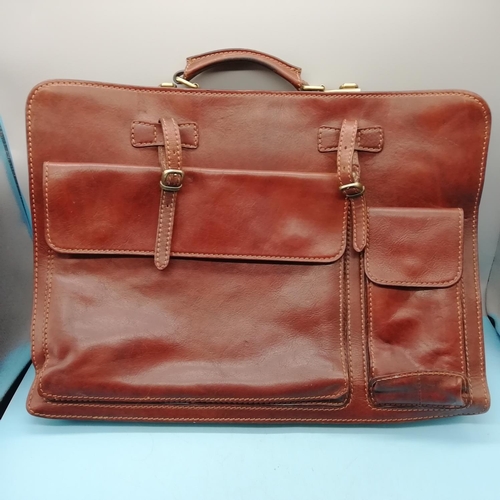 76 - Quality Italian Leather 'The Bridge' Leather Satchel/Briefcase. Lovely Condition.