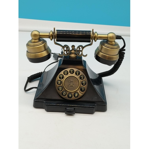 114 - Paramount Classic Collection Series Telephone.