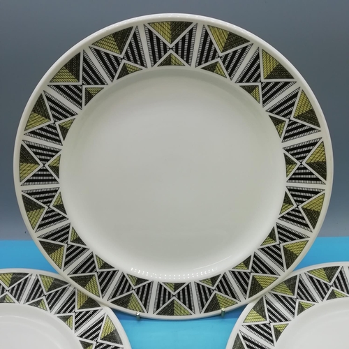 778 - Wedgwood 26cm Dinner Plates (6) in the 'Diamond' Pattern. Dated 1964.