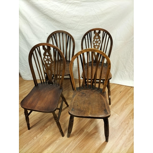 784 - 2 x Wheel Back Wooden Chairs plus 2 x Spindle Back Chairs. This Lot is Collection Only.