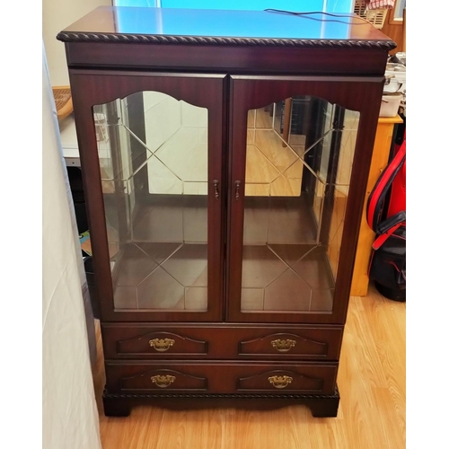 360 - Mirrored Back 2 Drawer Display Cabinet with 2 Shelves. 52.5cm High, 80cm x 42cm. This Lot is Collect... 