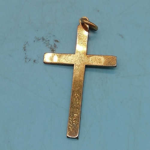 38 - 9ct Gold Crucifix Cross.