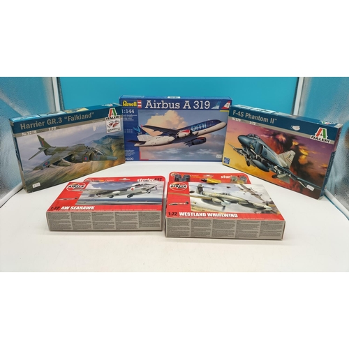 782 - Collection of 5 Model Kits to include Italeri 1:72 Scale F-4S Phantom II and Harrier GR 3 'Falkland'... 